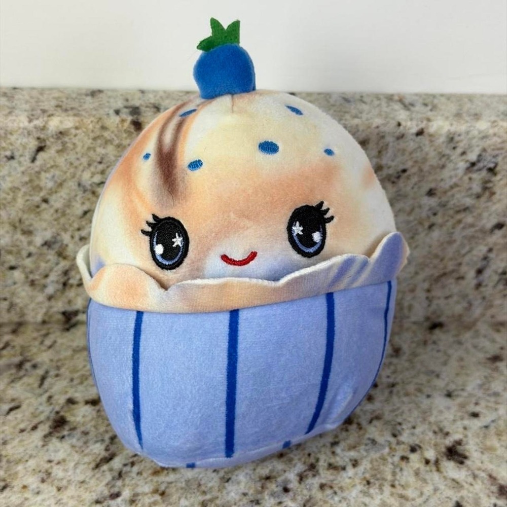 Blueberry cupcake squishmallow adorable soft